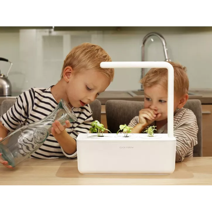 Click & Grow Smart Garden 3: Cultivez Facilement Herbes et Légumes Frais Chez Vous!