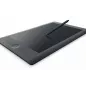 Wacom Intuos Pro Medium: Votre Studio Créatif Portable, Précision Ultime!