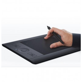 Wacom Intuos Pro Medium: Precision Art Tablet