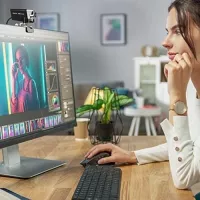 Aluratek Webcam HD 1080p: Vidéo Claire, Micro Intégré - Parfaite pour Conférences & Streaming!