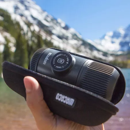 Nanopresso Wacaco: Votre Espresso Portable Parfait + Étui de Protection - Qualité Barista Partout !