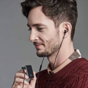 EarStudio ES100 MK2, the Bluetooth receiver for wired earphones