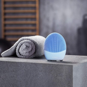 FOREO LUNA 3, the electric exfoliator