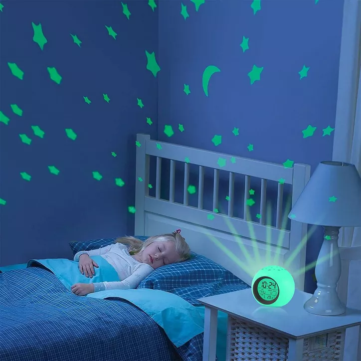 Réveil Enfant Étoilé Tarklanda : 7 Couleurs, Projecteur Lune et Étoiles - Cadeau Idéal !