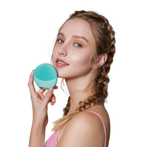 Mini FOREO LUNA 3: Ultimate Skincare Revolution with Gentle Cleansing