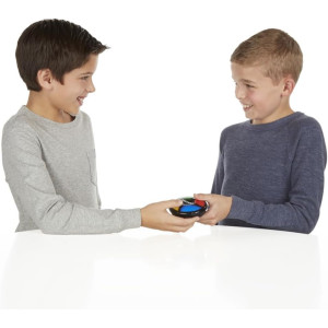 Hasbro Simon Micro Series: Classic Compact Electronic Game for Kids 8+