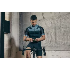 Cardiofréquencemètre de Bras TICKR FIT: Précision, Confort & Compatibilité Bluetooth/ANT+