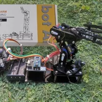 Bras Robotique Arduino - Kit Intelligent pour Débutants, Memorise et Reproduit Mouvements, Prog., Math, Science