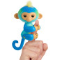 Meet Leo, the Fingerlings monkey : 70 sounds, glowing heart, touch sensors – your cute, interactive buddy!