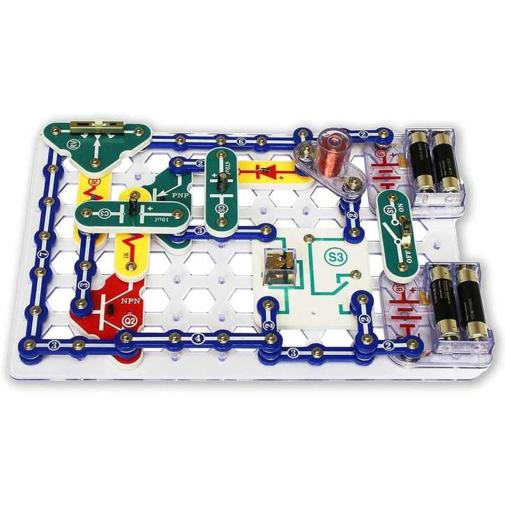 Learn and play: Build radios, sensors & more with Snap Circuits easy-click system Learn and play: Build radios, sensors & more with Snap Circuits easy-click system