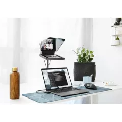 Elgato Prompter: Built-In Screen Teleprompter for YouTube, Zoom & More