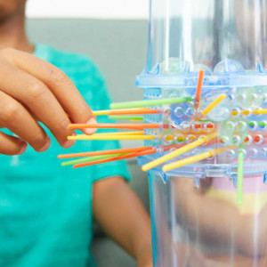 Mattel KerPlunk Kids Game – Easy Family Fun for 2-4 Players
