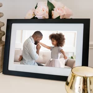 Skylight Frame digital photo display